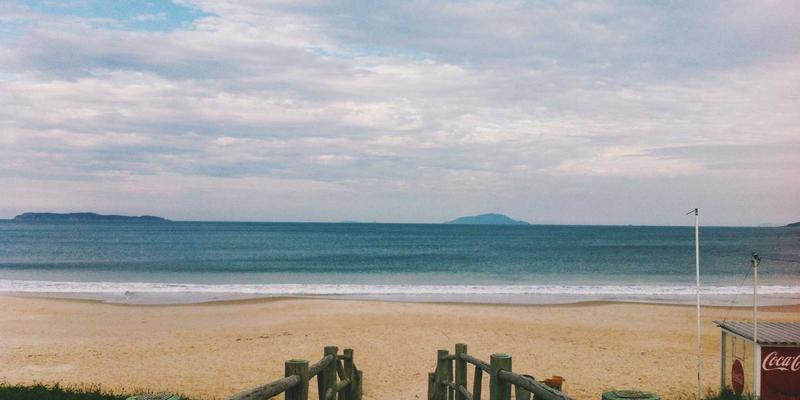 数字艺术展览与文化对话：临时性装置如何激活城市更新的社区活力