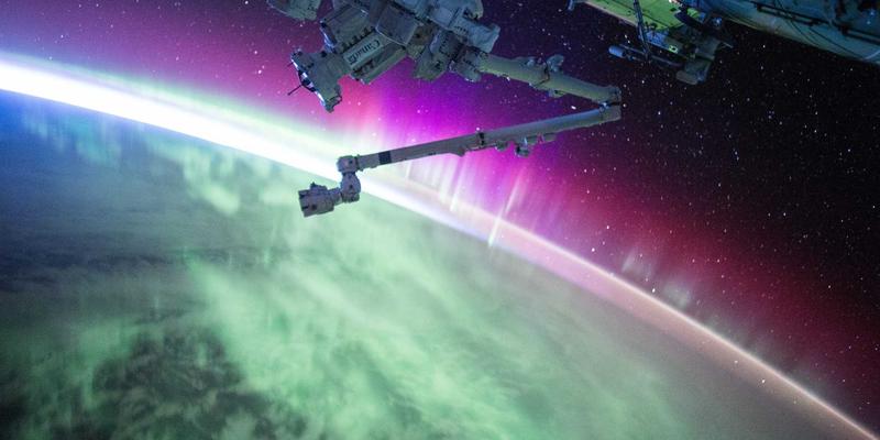 未来艺术与文化交融：沉浸式艺术装置如何重塑多感官体验与观众认知